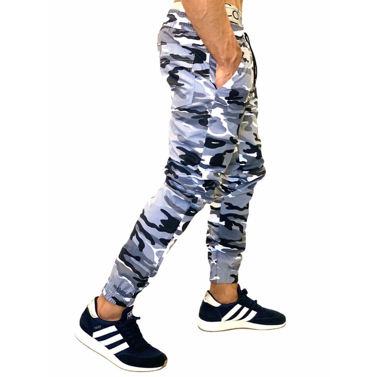 Calça jogger hot sale camuflada cinza