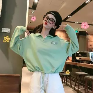Blusa Feminina Coreana De Gola Alta Com Cordão Em Modelagem Solta