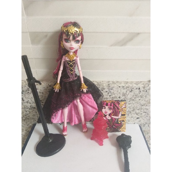 Boneca Monster High Draculaura 13 Wishes Assinada - O Espaço Virtual do  Colecionador