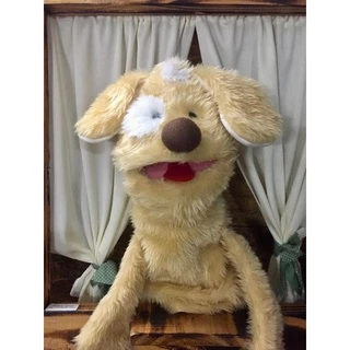 fantoche de pelúcia auau