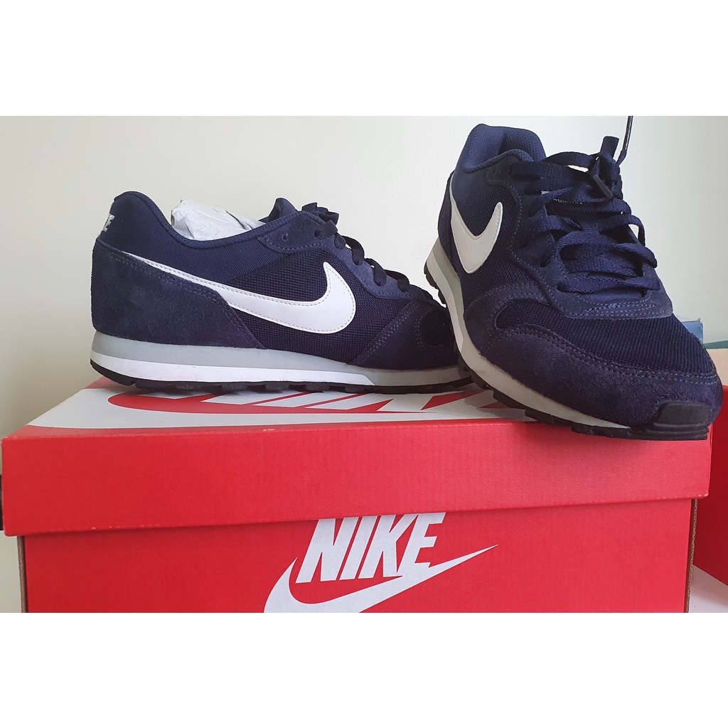 Nike md runner store navy