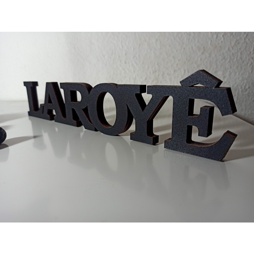 Decoração De mesa MDF Saudação a Exu e Pomba gira (LAROYÊ) com Cor Umbanda Candomblé 5,5x24,5x0,9 cm