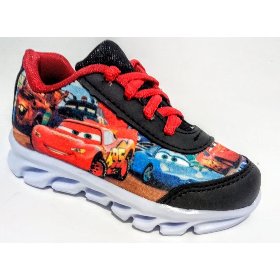 Tenis hot sale infantil carros