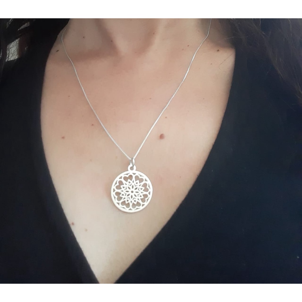 Colar c/ Mandala em Prata 925 Flor e Corações