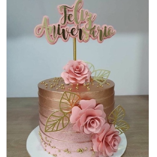 Bolo delicado feminino com dourado rose  Bolos de aniversário roxos, Bolo  de aniversario adulto, Bolo