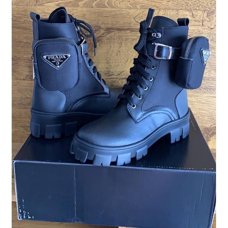 bota Prada feminina