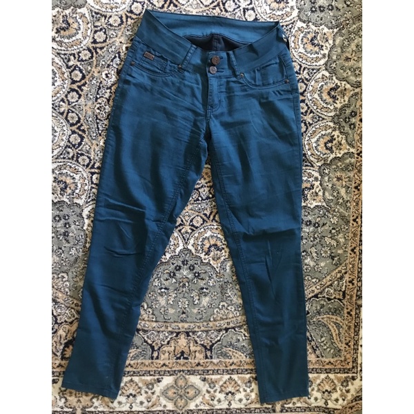 Calça Jeans Feminina jogger com lycra cos elastico