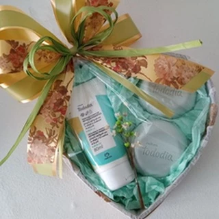 Presente Feminino Kit com Hidratante e sabonete Várias Opções de Fragrância