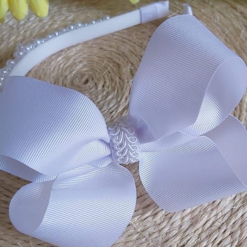 Tiara para batismo / batizado laço branco com tiara de pérolas Shopee