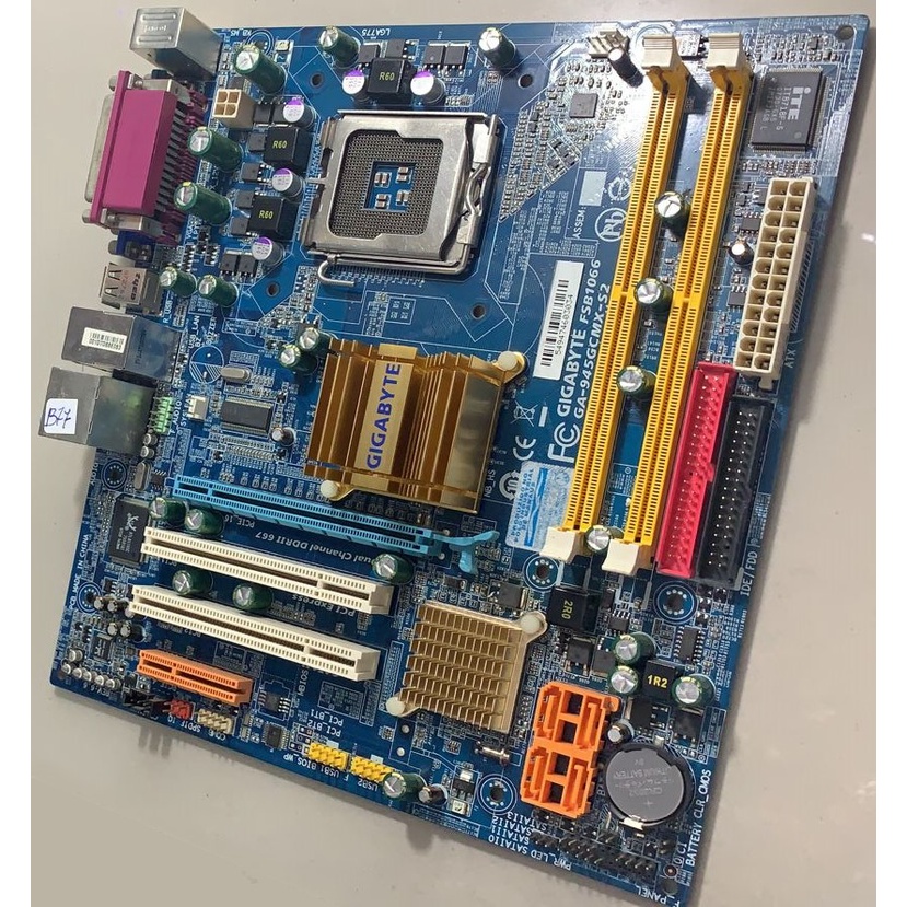 Placa Mãe Gigabyte Ga-945gcmx-s2 - Fsb1066 - Soquete Lga775 - Ddr2 - C/ Defeito