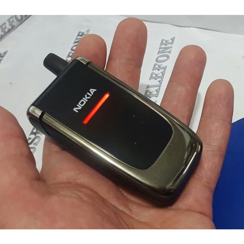 celular nokia 6060 pequeno flip abre lindo antigo de chip reliquia