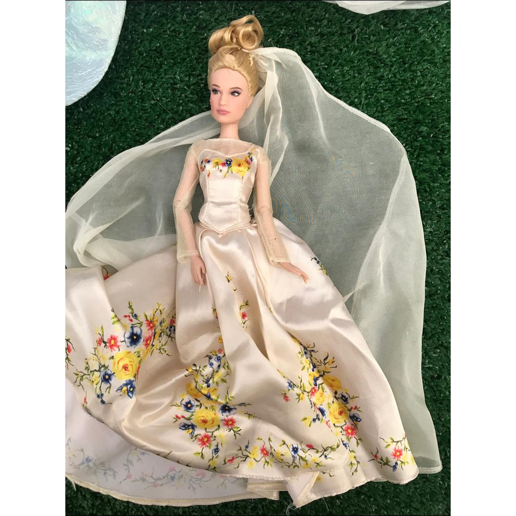 Boneca Barbie Cinderela Vestido De Noiva Disney