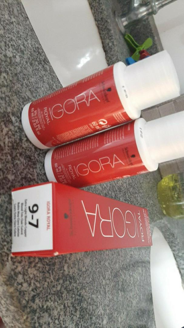 Coloração Igora Royal 9.7 Louro Extra Claro Cobre - Sofí Cosméticos