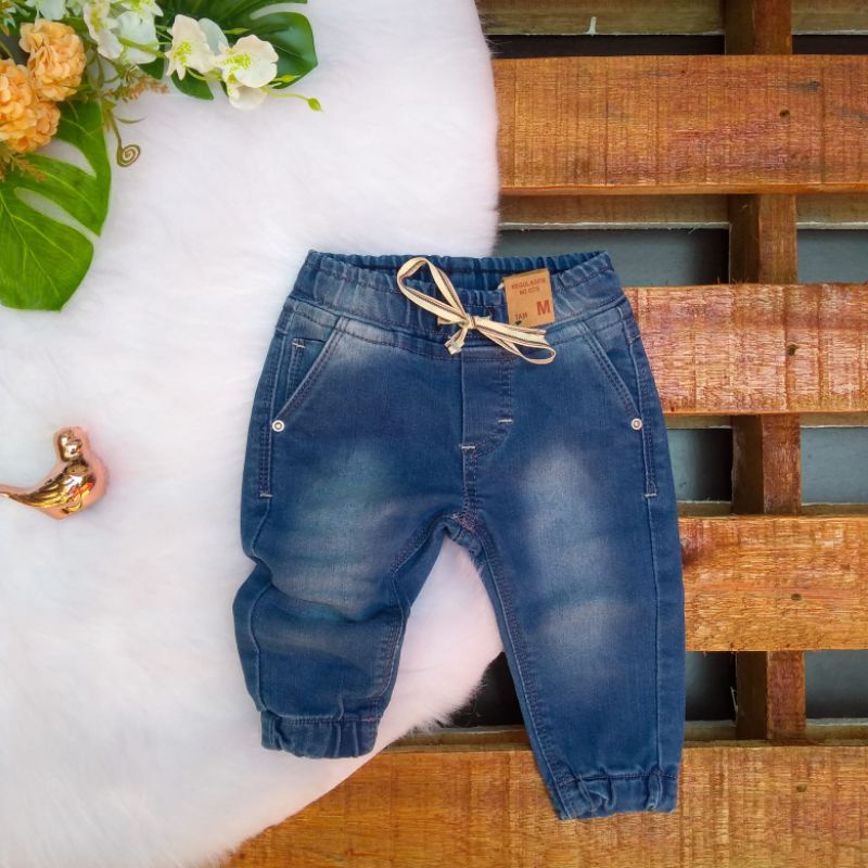 Calça jeans para hot sale bebe recem nascido