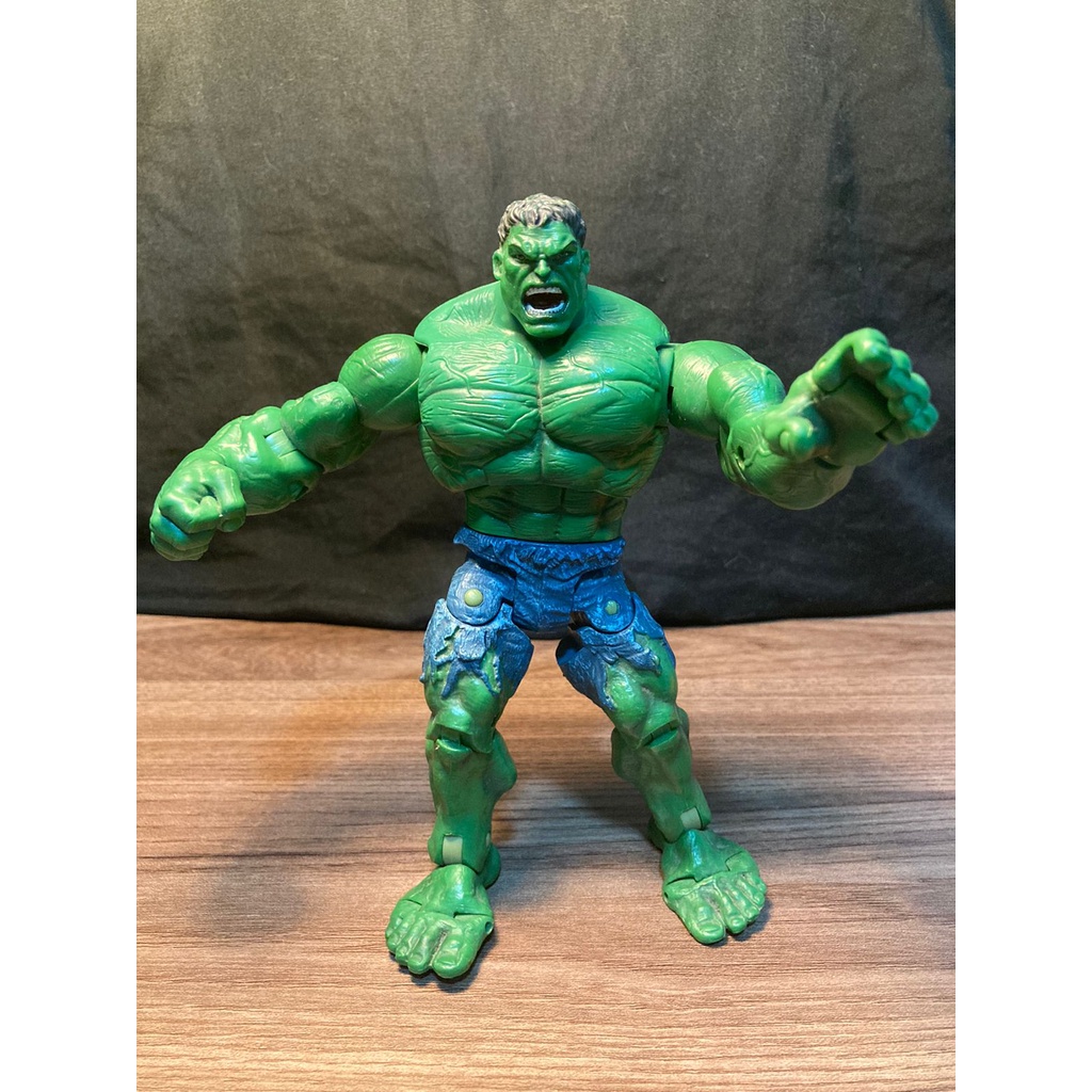 2003 hulk clearance action figure