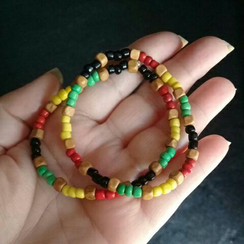 pulseira de miçangas e madeira Bob Marley reggae hippie