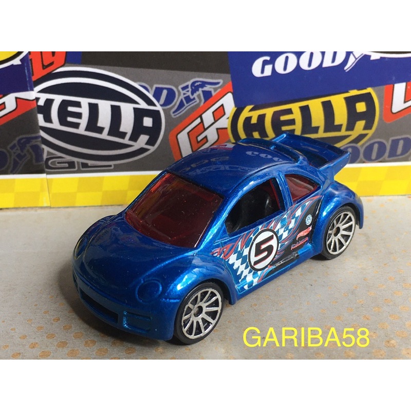 HOT WHEELS VOLKSWAGEN NEW BEETLE CUP 2012 MULTIPACK EXCLUSIVE