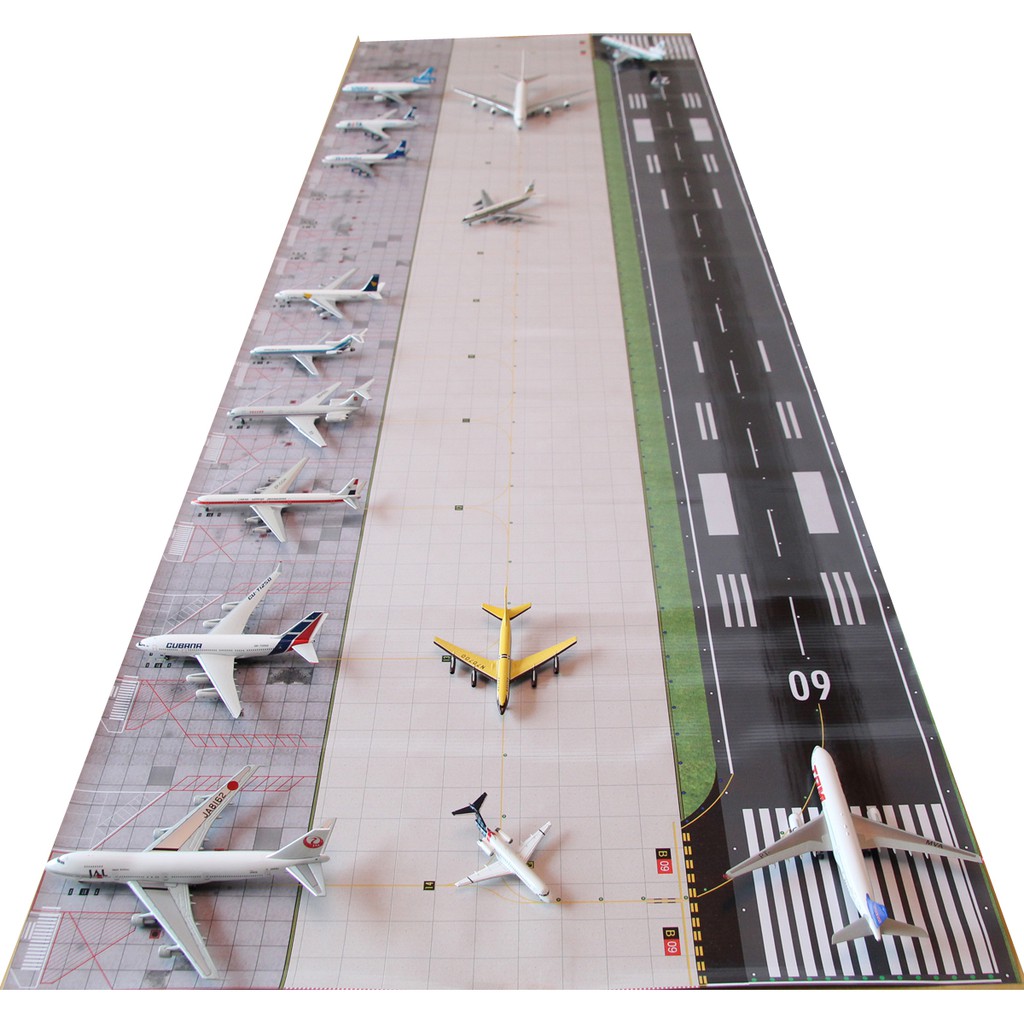 Pista Para Carrinhos HOTCARS Pista + Aeroporto Mega 1,60x0,60m