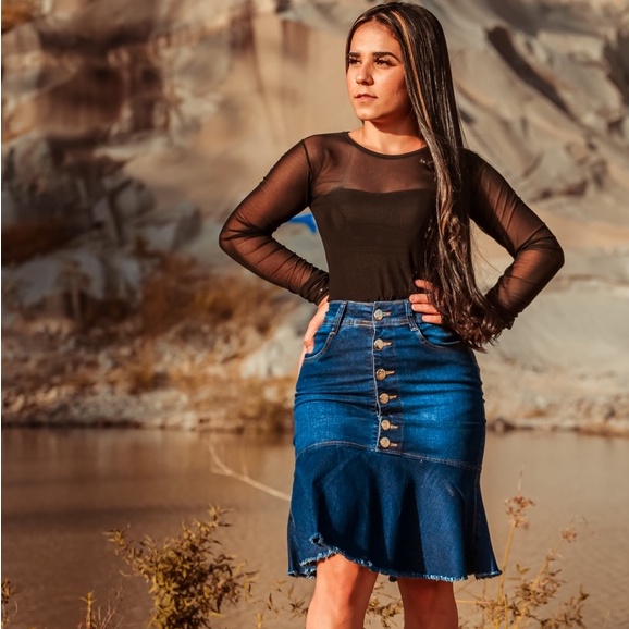 Saia Jeans Midi Moda Evangélica de alto padrão e beleza com numeração  ampla. em Promoção na Americanas