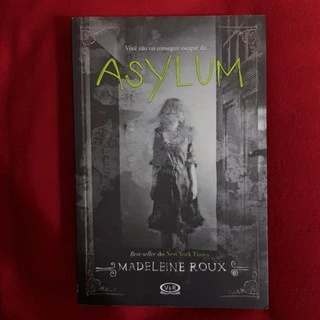 Asylum - Madeleine Roux