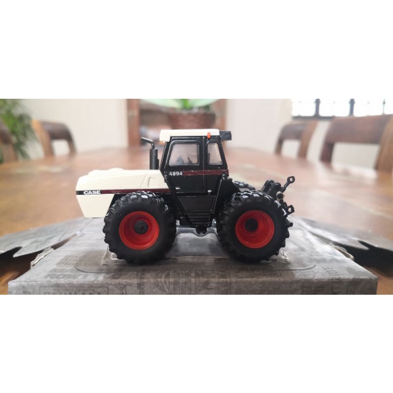 Trattore Ertl 44273 Scala 1/32 - Case International 4894 4 Ruote Motrici - Nuovo