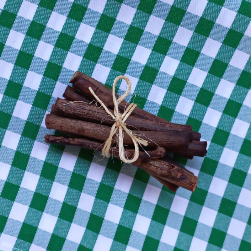 Chew sticks: pacote com 10 gravetos de acácia para desgaste dentário para hamster, gerbil, twister e camundongo.