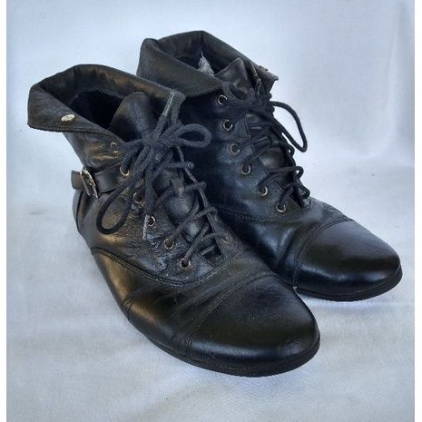 brech Bota Feminina Coturno Preto WJ Tamanho 36