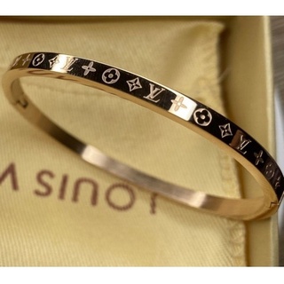 Pulseira Louis Vuitton Monogram Luxo Unissex Bracelete LV no Brasil Dourada  e Prateada Tamanho 17Cm
