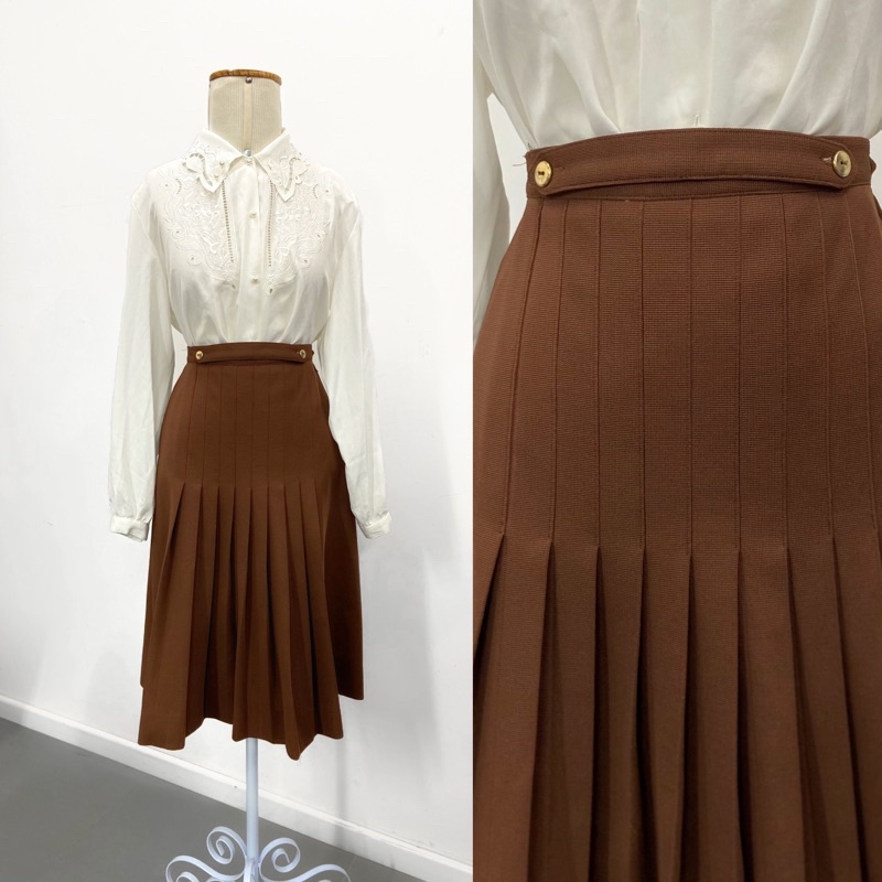 Saia store retro midi