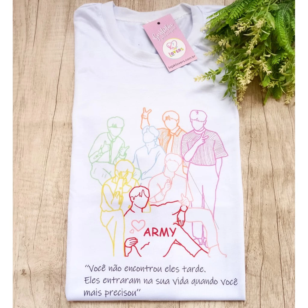 Camiseta BTS Momento Certo