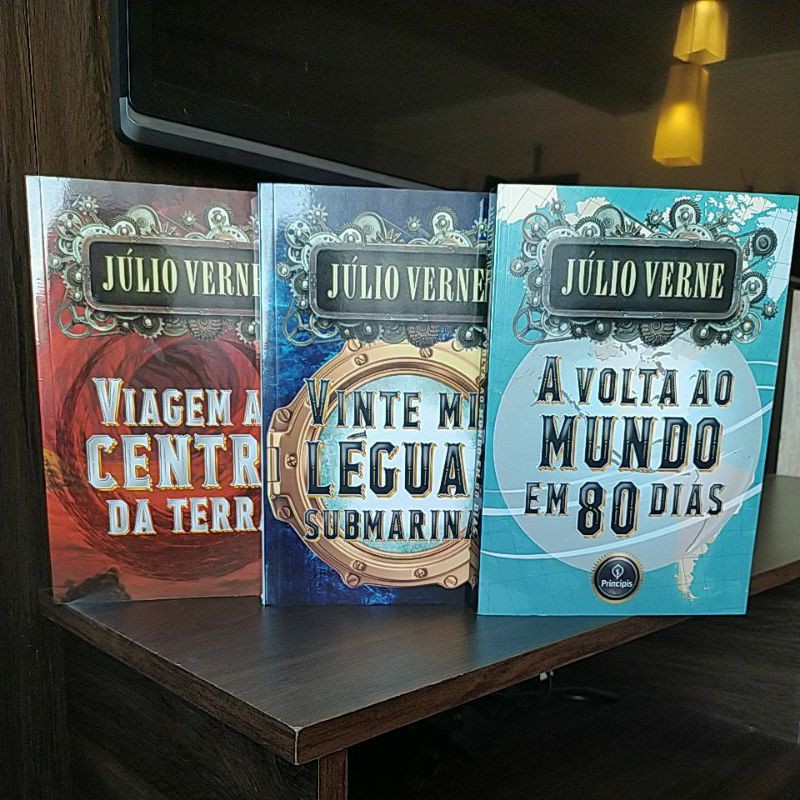 Livros Júlio Verne (A Volta ao Mundo em 80 Dias/Vinte Mil Léguas ...