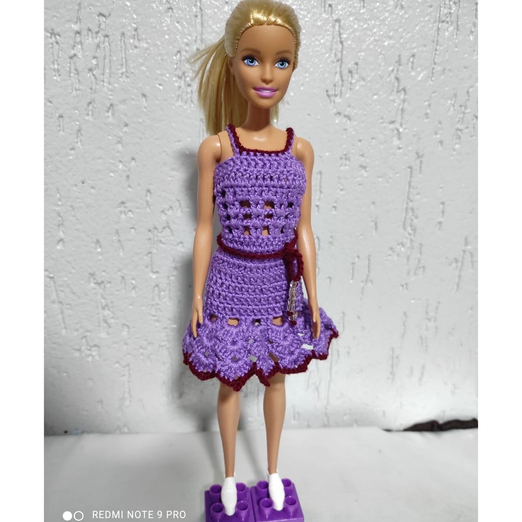 Roupa De Crochê Para Boneca Barbie - R$ 35,00  Roupas de crochê para  bonecas, Roupas barbie de crochê, Vestido de boneca de crochê