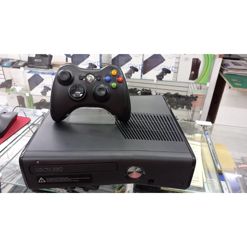 xbox 360 destravado + 2 controles  Xbox 360, Jogos de video game