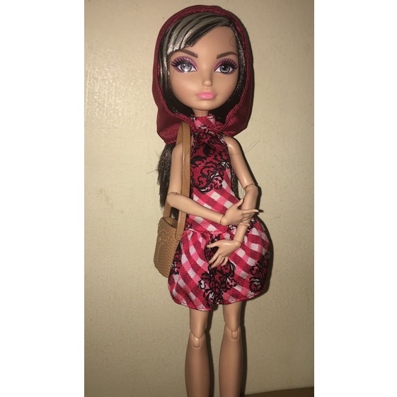 Boneca Ever After High Cerise Hood Piquenique Encantado