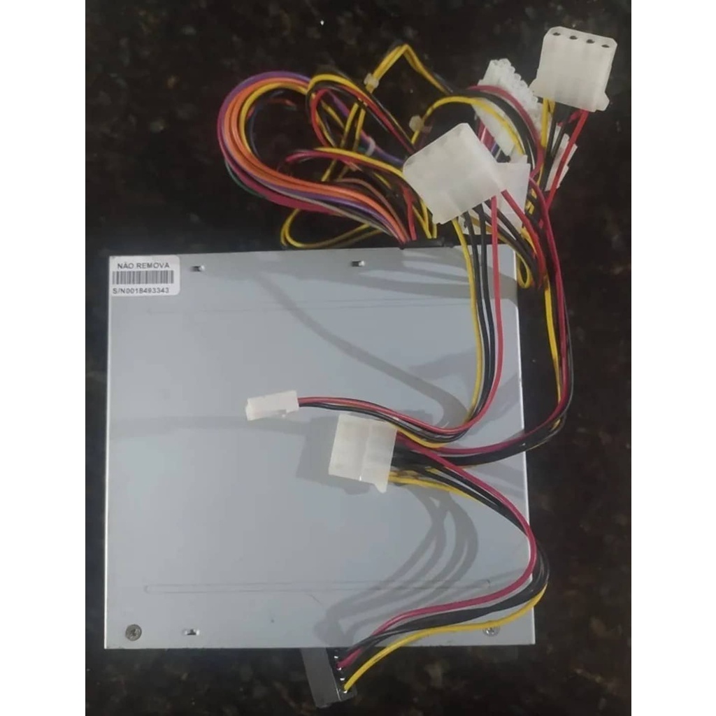 Fonte Para Pc - 24+4 Pinos - Genérica - Usado