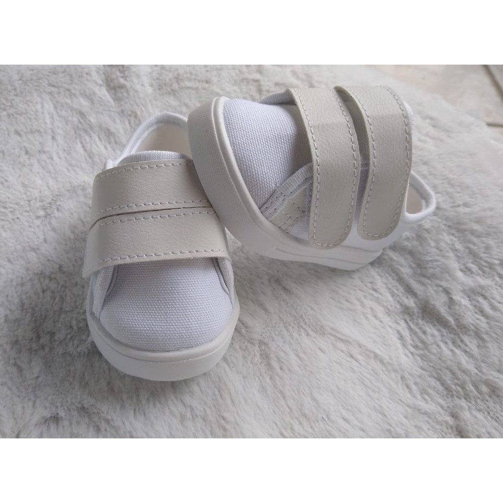 Sapato branco best sale para bebe