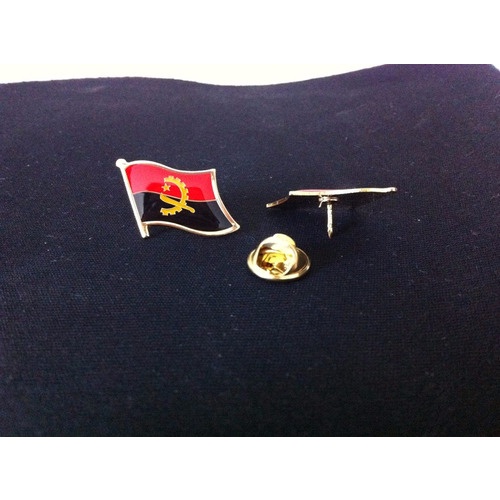 Pin's de l'amitié drapeaux Angola-Pays basque Flags