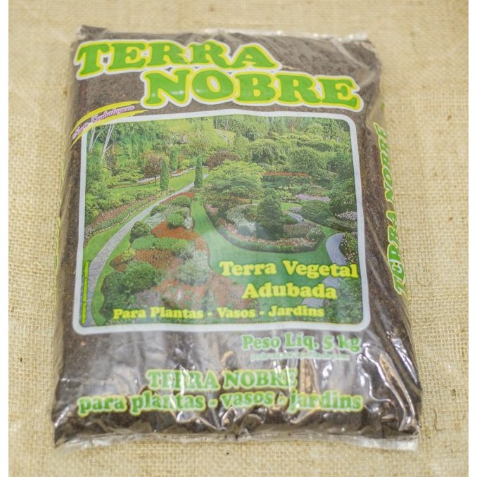 Terra Adubada 5kg - Terra Nobre - Serve para Horta Plantas Flores ...