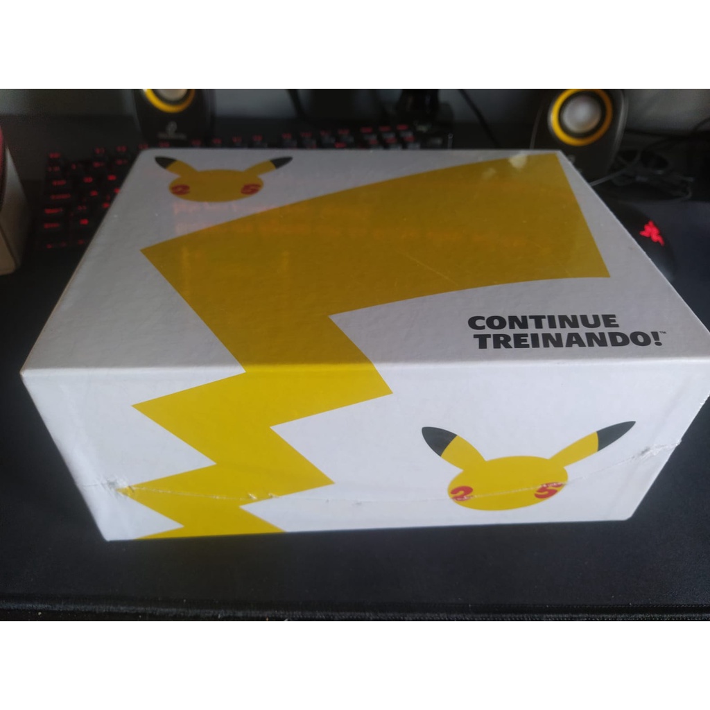 Box Pokémon Coleção Dourada Celebrações 182 Cartas