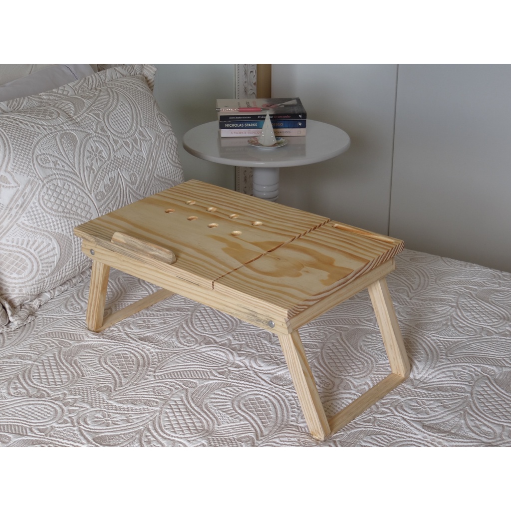 Mesa De Madeira Para Notebook Pés dobráveis / Altura Padrão + Furos para Saída de Ar do Notebook 50x28