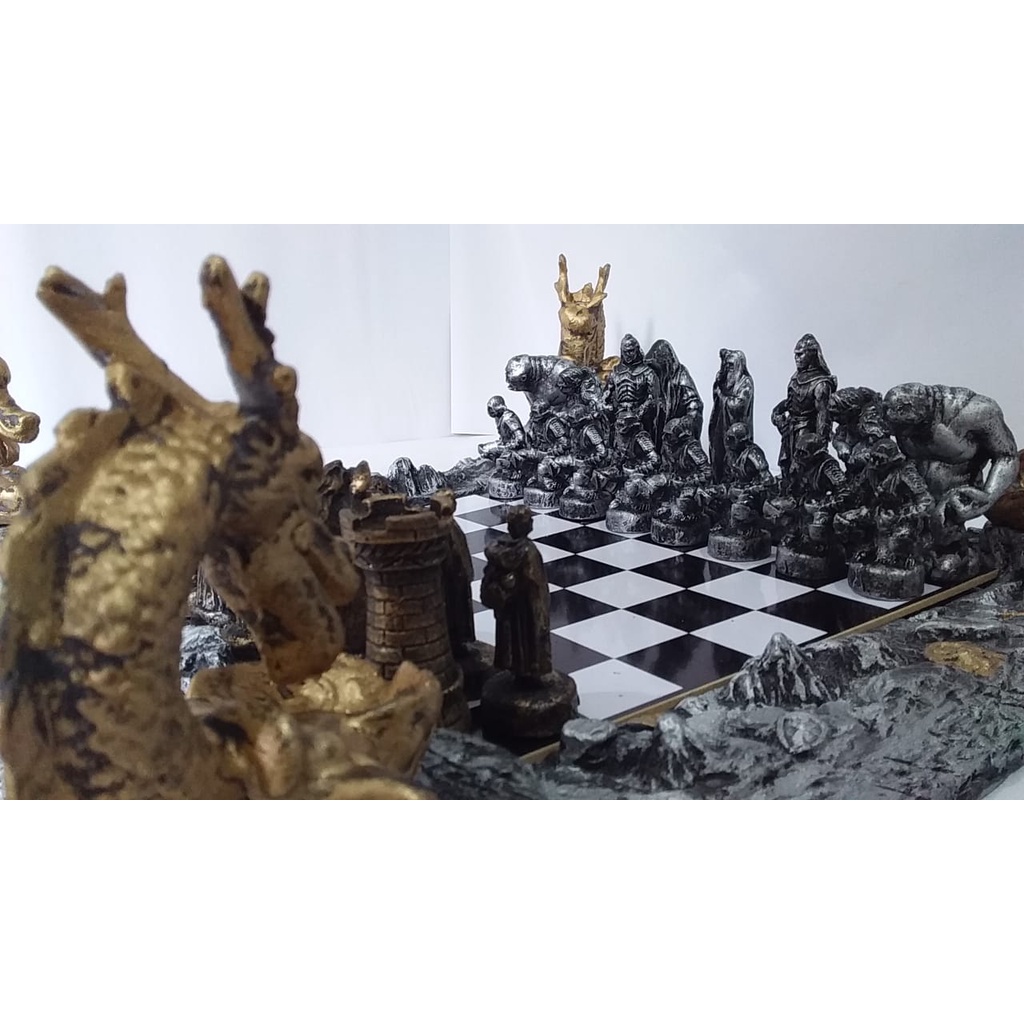 Tabuleiro de Xadrez tema bruxo Dragão
