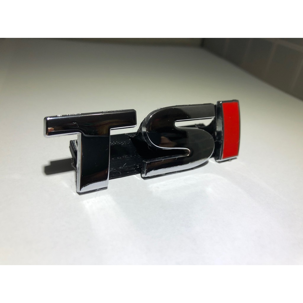 Emblema Tsi Grande I Em Vermelho | Shopee Brasil