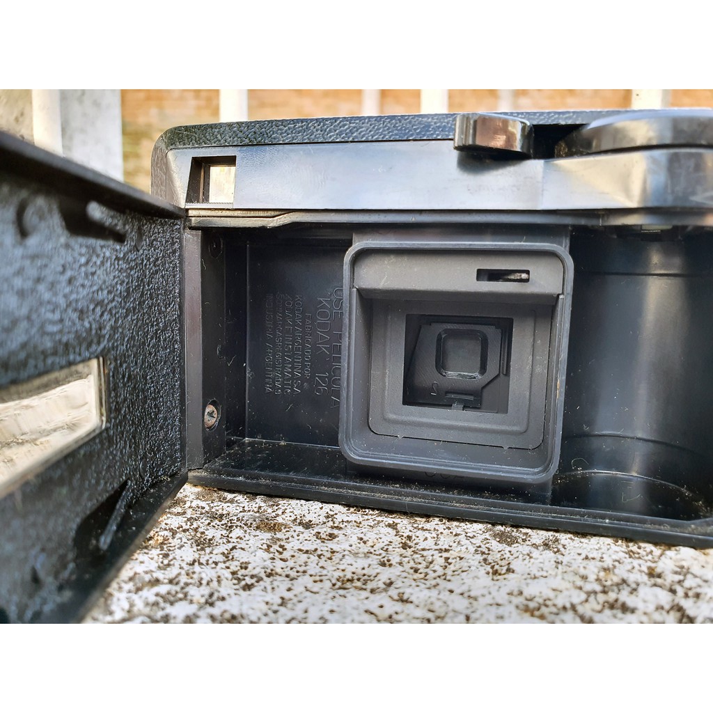 Câmera Fotográfica Antiga Máquina Kodak Instamatic 56x | Shopee Brasil