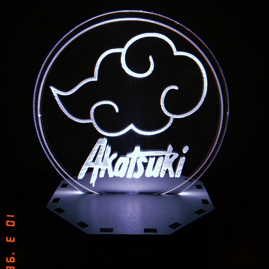 Luminária Nuvem Vermelha Akatsuki Naruto Acrílico e Madeira 110 volts