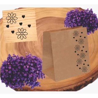 Carimbo flor e coração para decorar embalagens, caixas, sacos, tags