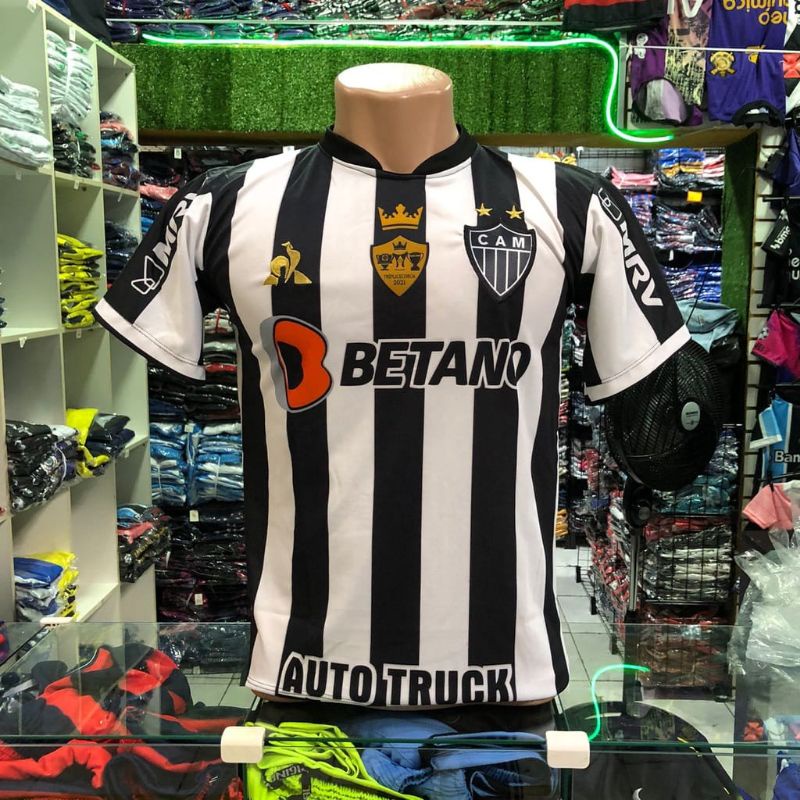 Nova camisa do Barça e time misto de Fla e Corinthians: as mais lidas