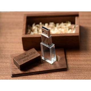 Pendrive de Vidro 8 Gb Usb 2.0 Personalizado Gravamos Logomarca ou Nomes.