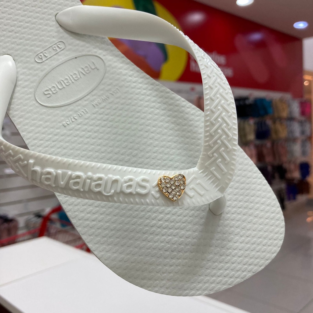 Pingentes Para Havaianas De Coração Dourado - Preço Do Par | Shopee Brasil