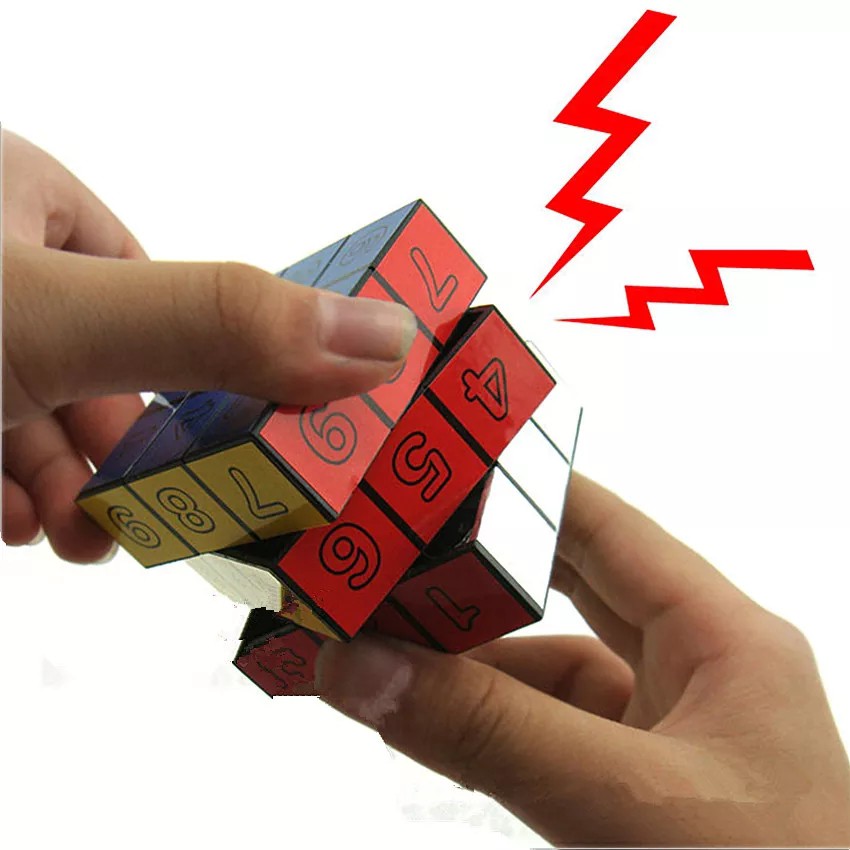 Cubo Mágico que dá Choque kkk Trole os amigos !!! de um susto neles kkk