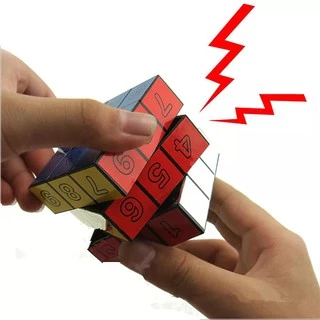Cubo Mágico que dá Choque kkk Trole os amigos !!! de um susto neles kkk